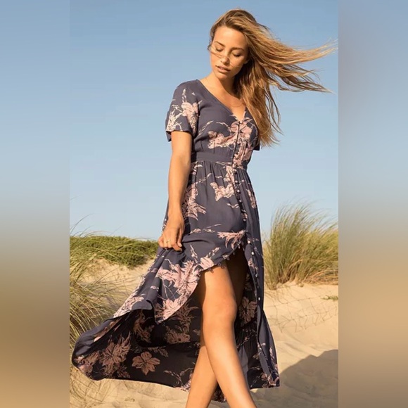 Roxy Dresses & Skirts - Roxy NWT Bright By Daylight Maxi Dress - Size M